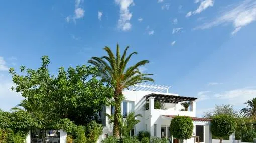 Iconic Restaurant And House For Sale In Jesus Iconic Restaurant And House For Sale In Jesus
